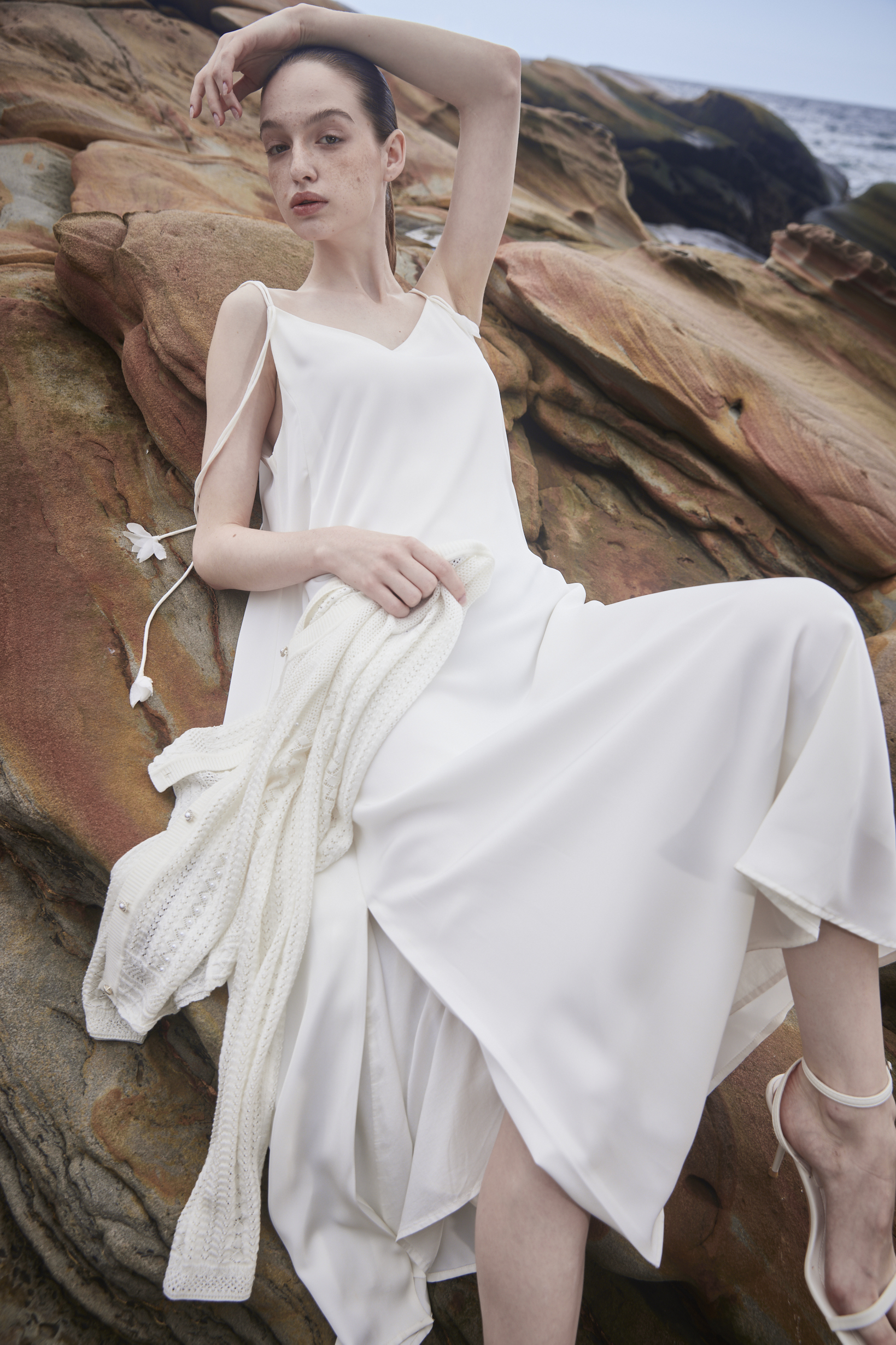 BE10160E2 細肩長洋