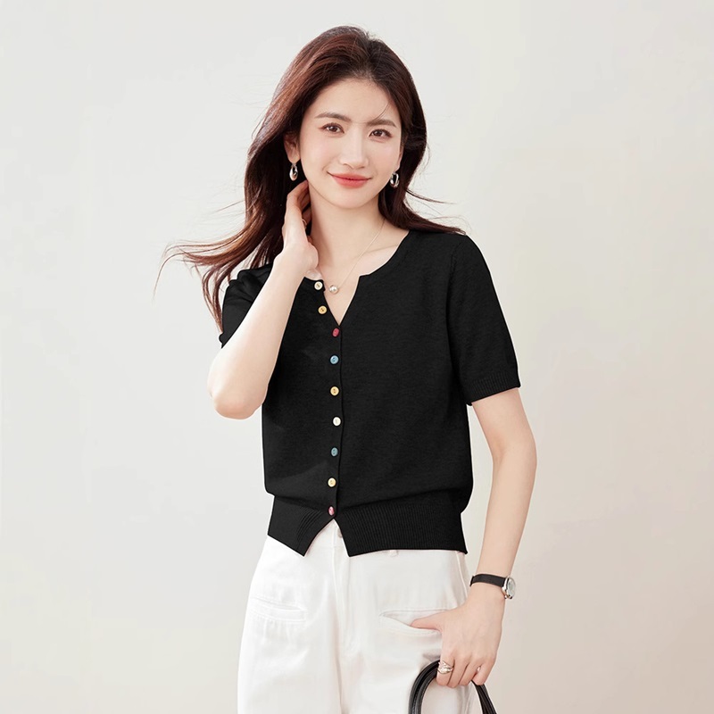 小V襟彩釦針織上衣 三色