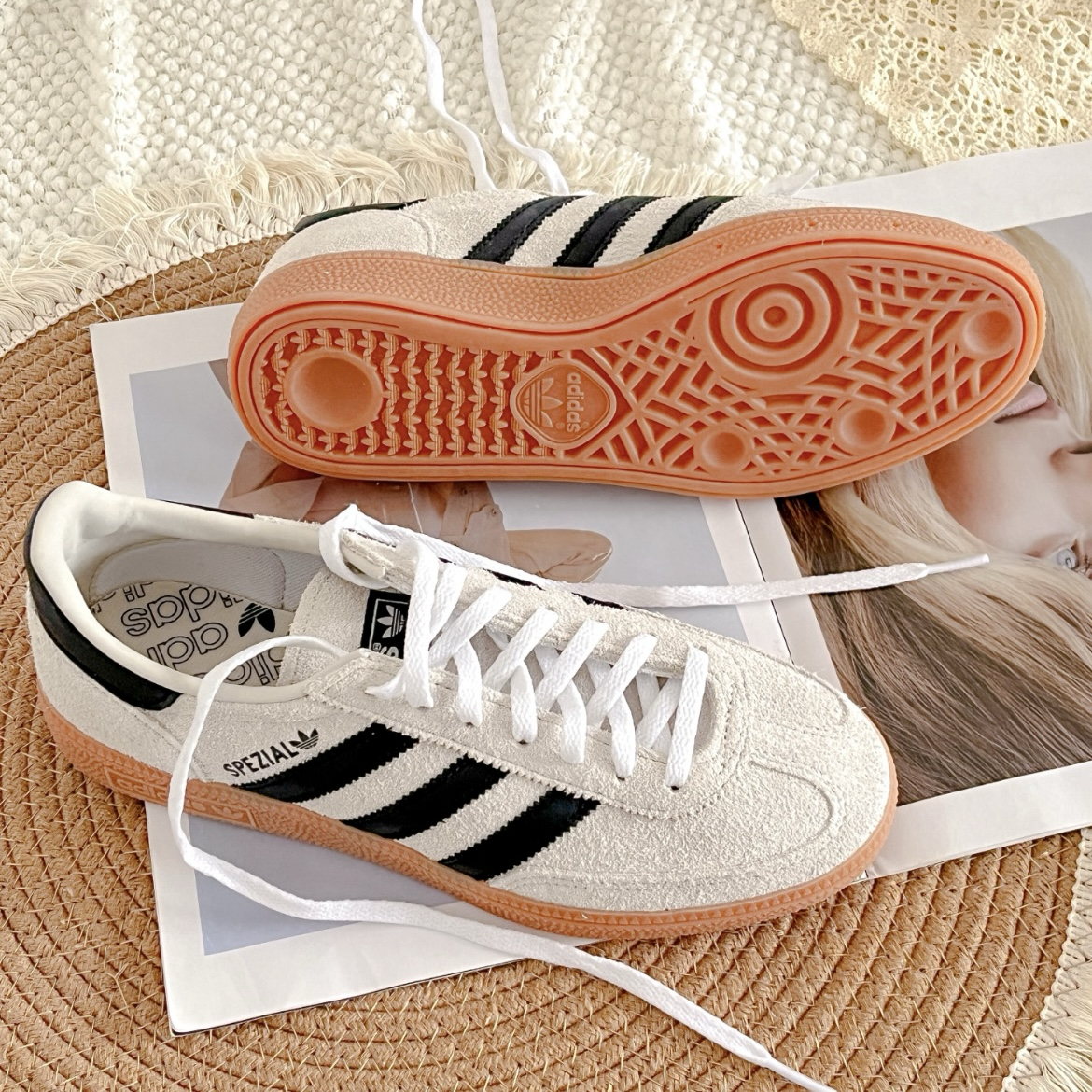 Adidas Handball Spezial 燕麥灰 米白 麂皮 復古 焦糖底 德訓鞋