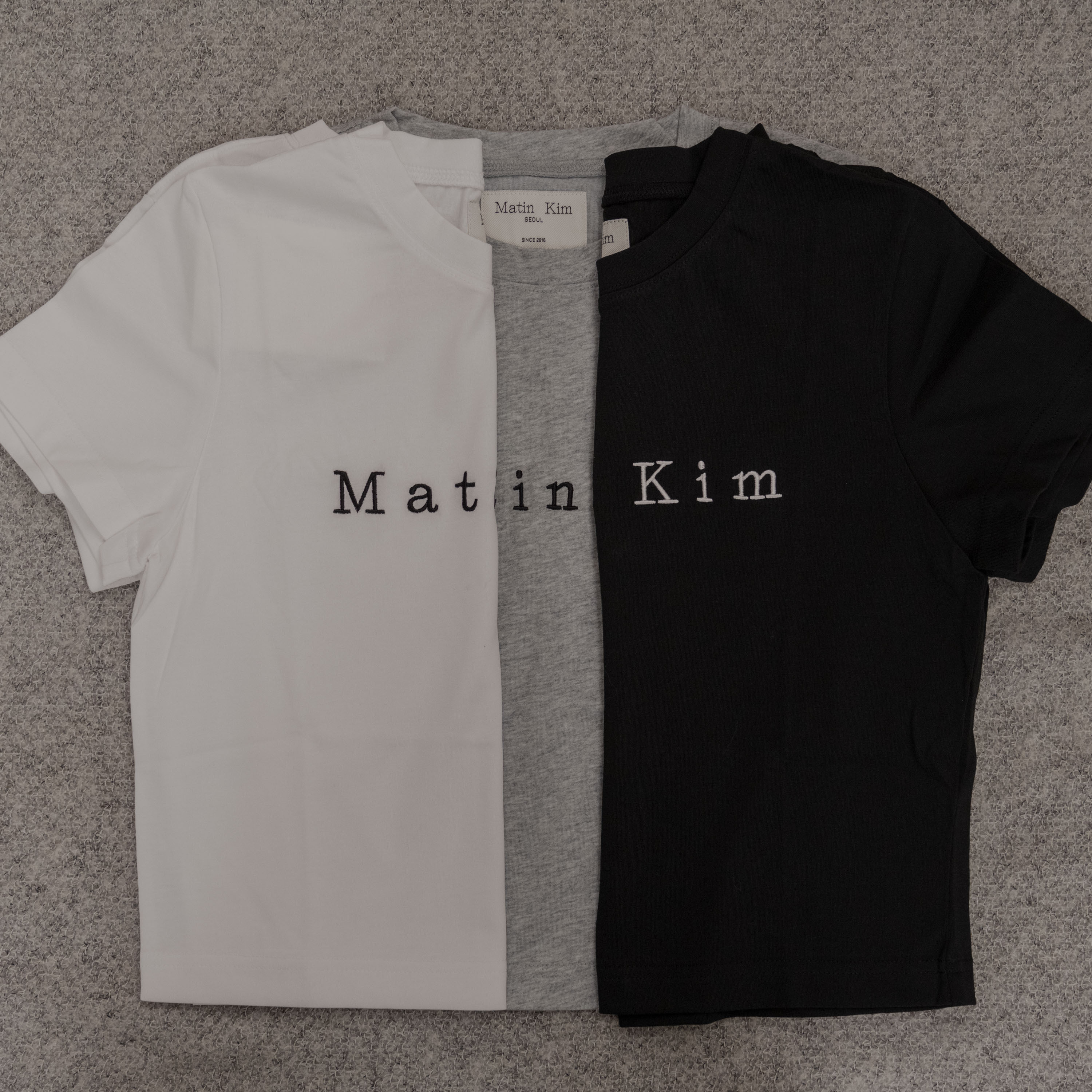 【現貨】MATIN KIM EMBROIDERY LOGO CROP TOP 3色 MK2334TS024M0