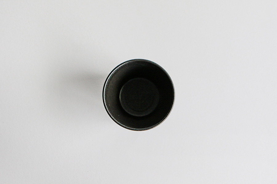 山田隆太郎 - 鐵釉筒湯吞