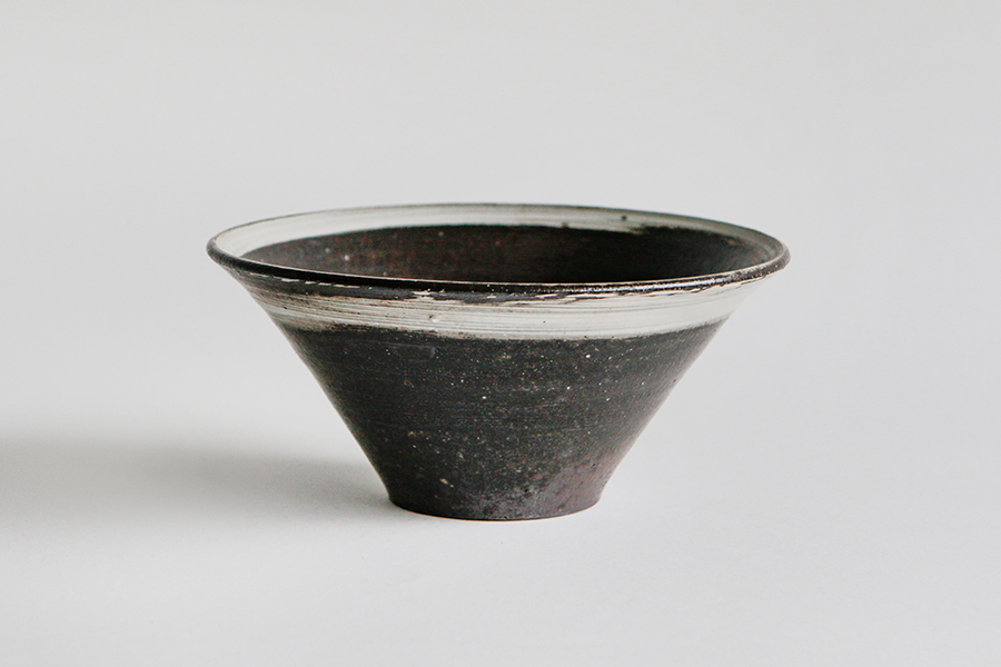 山田隆太郎 - 刷毛目丼碗