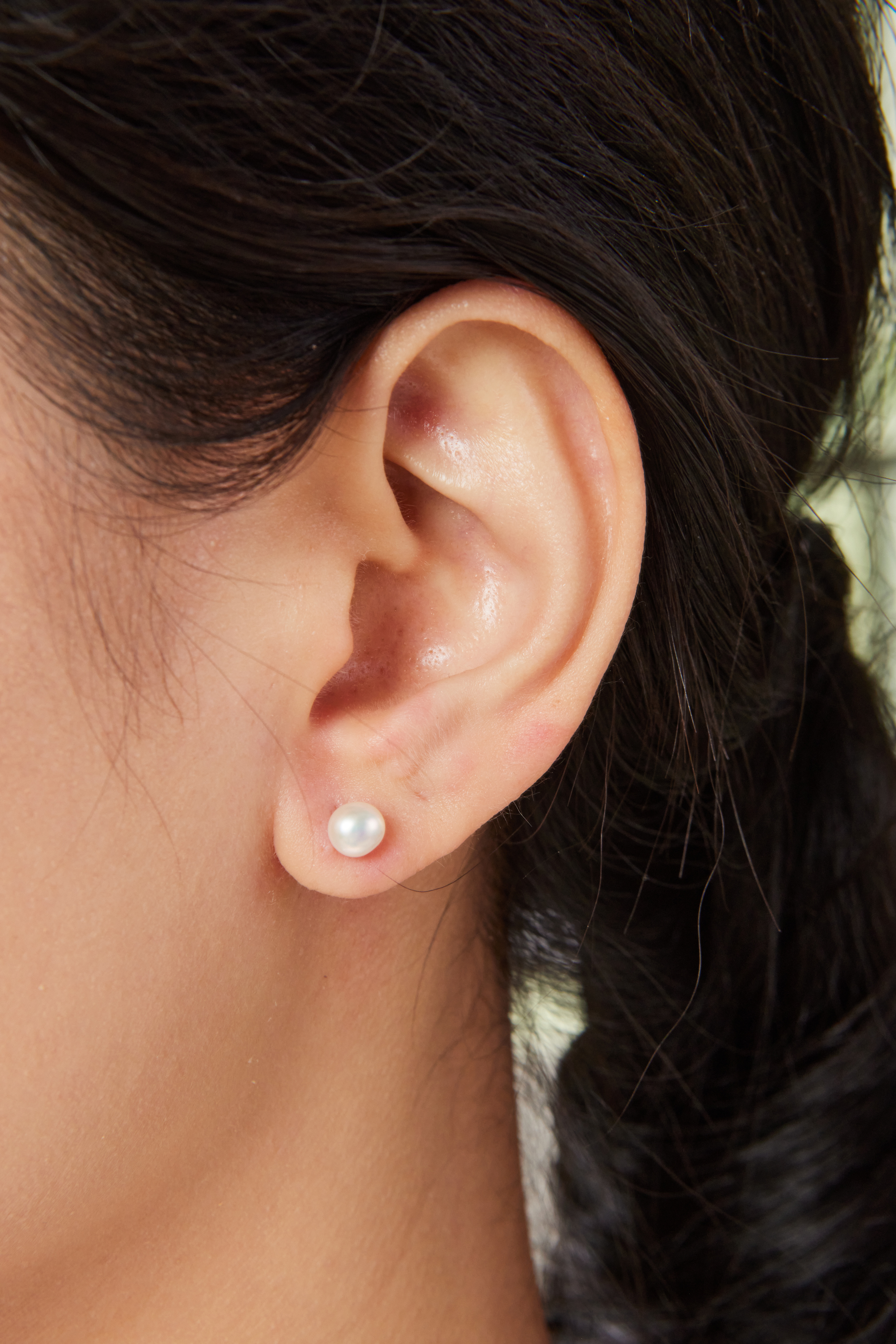 5-5.5mm 白色珍珠，經典圓潤，適合日常耳環或吊墜