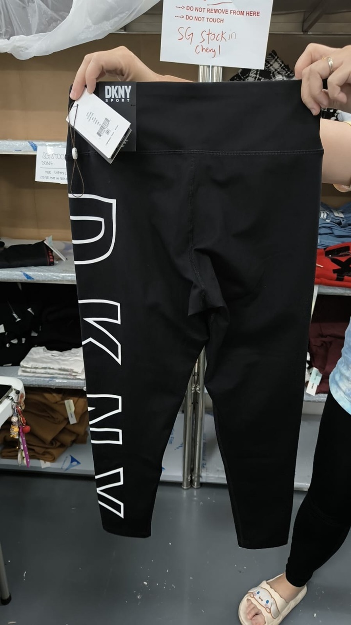 [S] DKNY WHITE HIGH WAIST 7/8 EXPLODED LOGO TIGHT LEGGINGS, DP3P1960-WHT (SD1338)