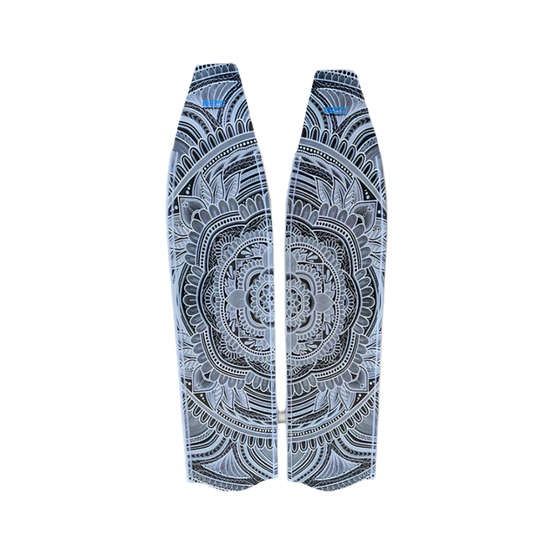 ▲PENETRATOR 彩繪碳纖維蛙鞋板-白色曼陀羅