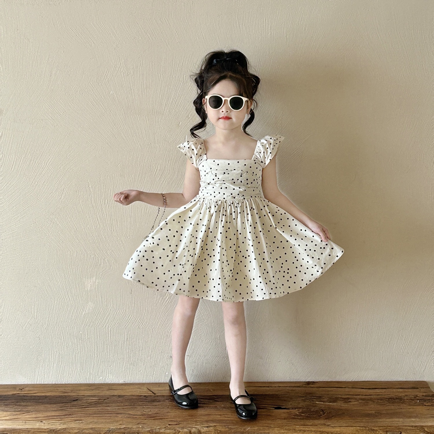 波點飛袖裙擺洋裝