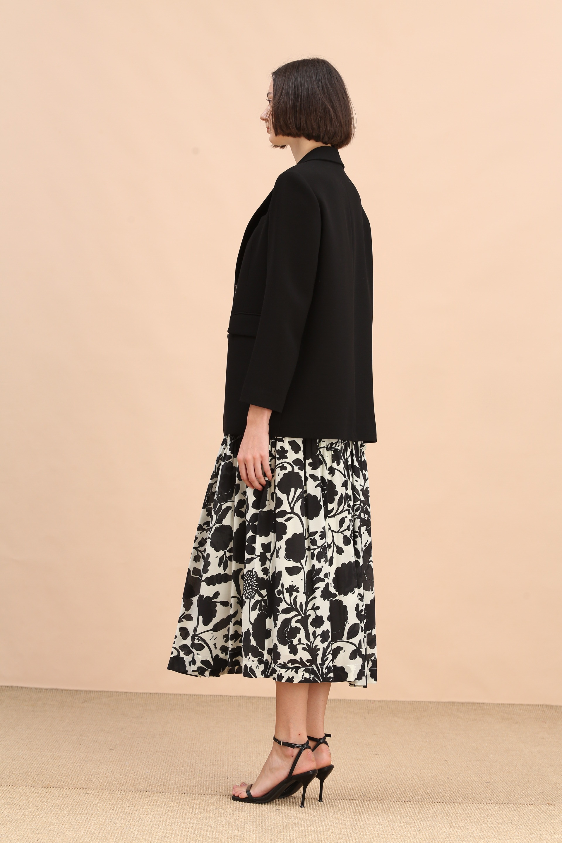 BE10107C1 盛夏剪影長裙