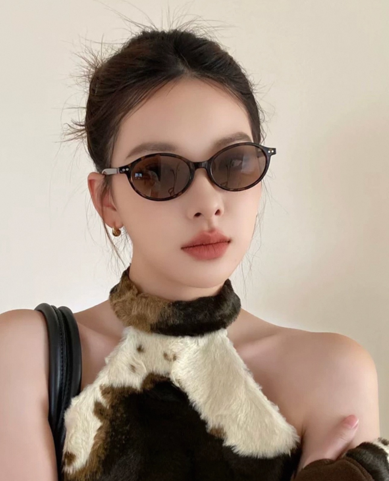 S016110小橢圓框墨鏡