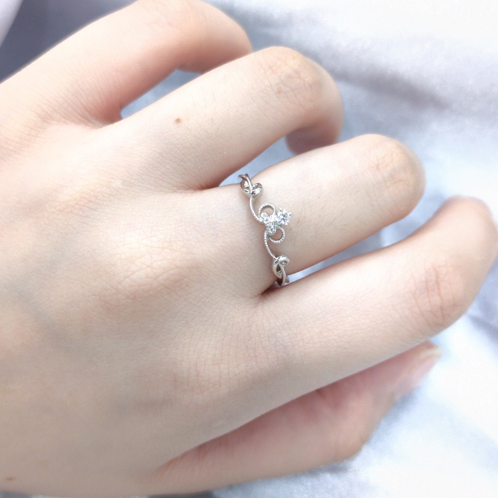 18K White Gold 0.05ct Diamond Ring