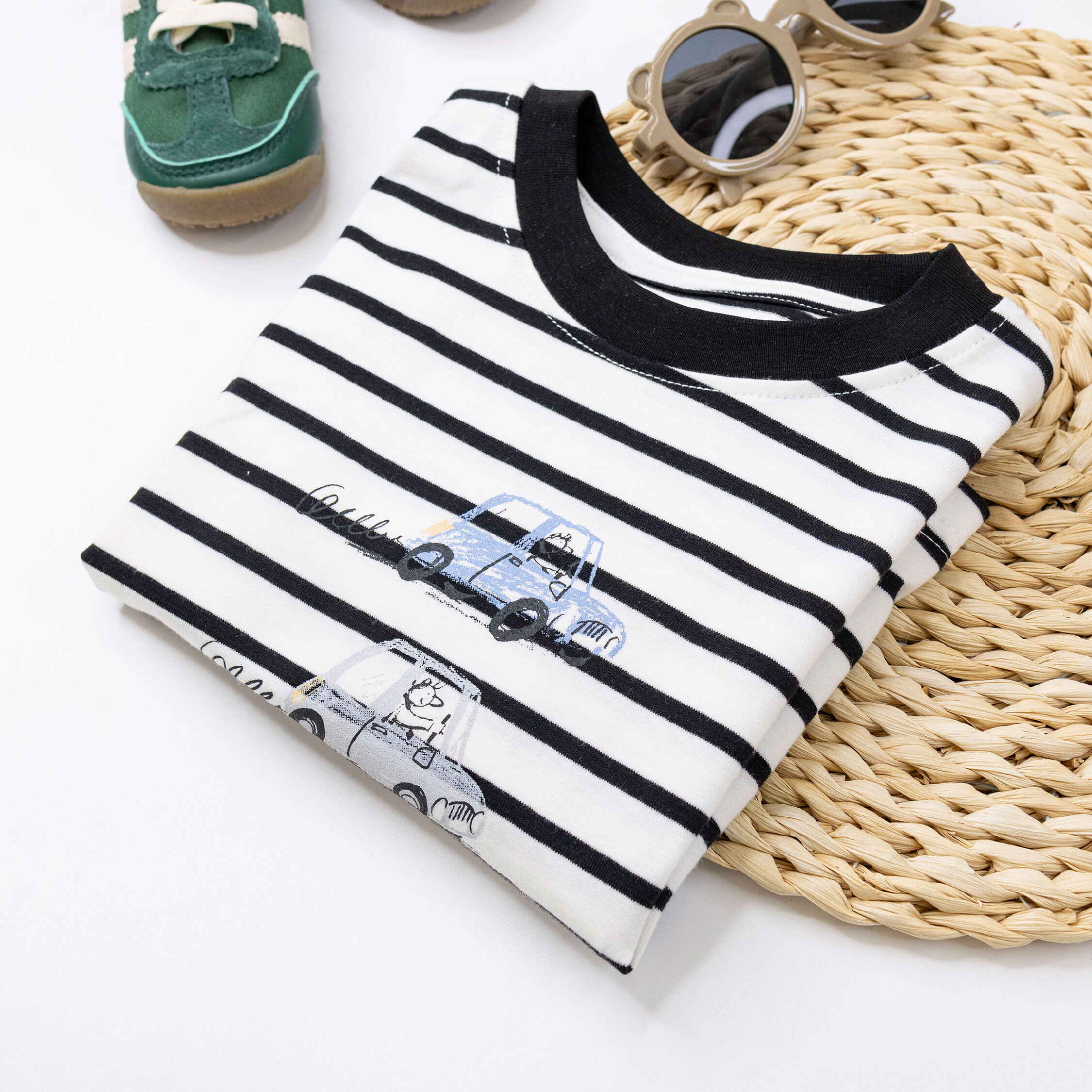 【H50290】塗鴉人偶開車車條紋上衣/短T