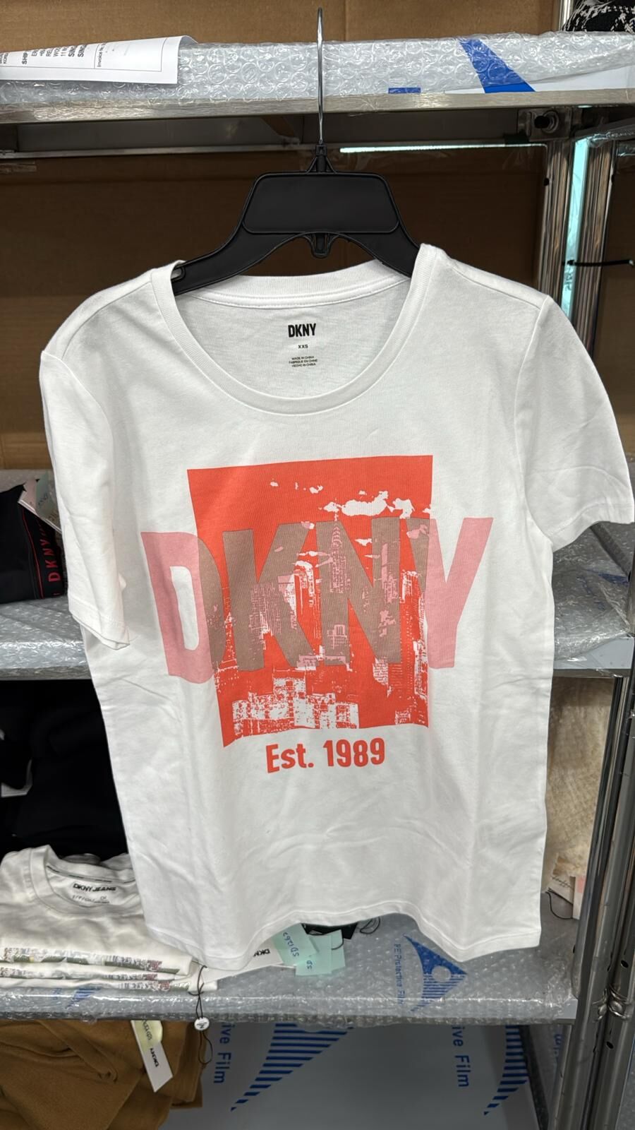 [S] DKNY WHT/ORANGE LOGO TEE, B1460792-YRN [FINAL SALE] (SD1339)