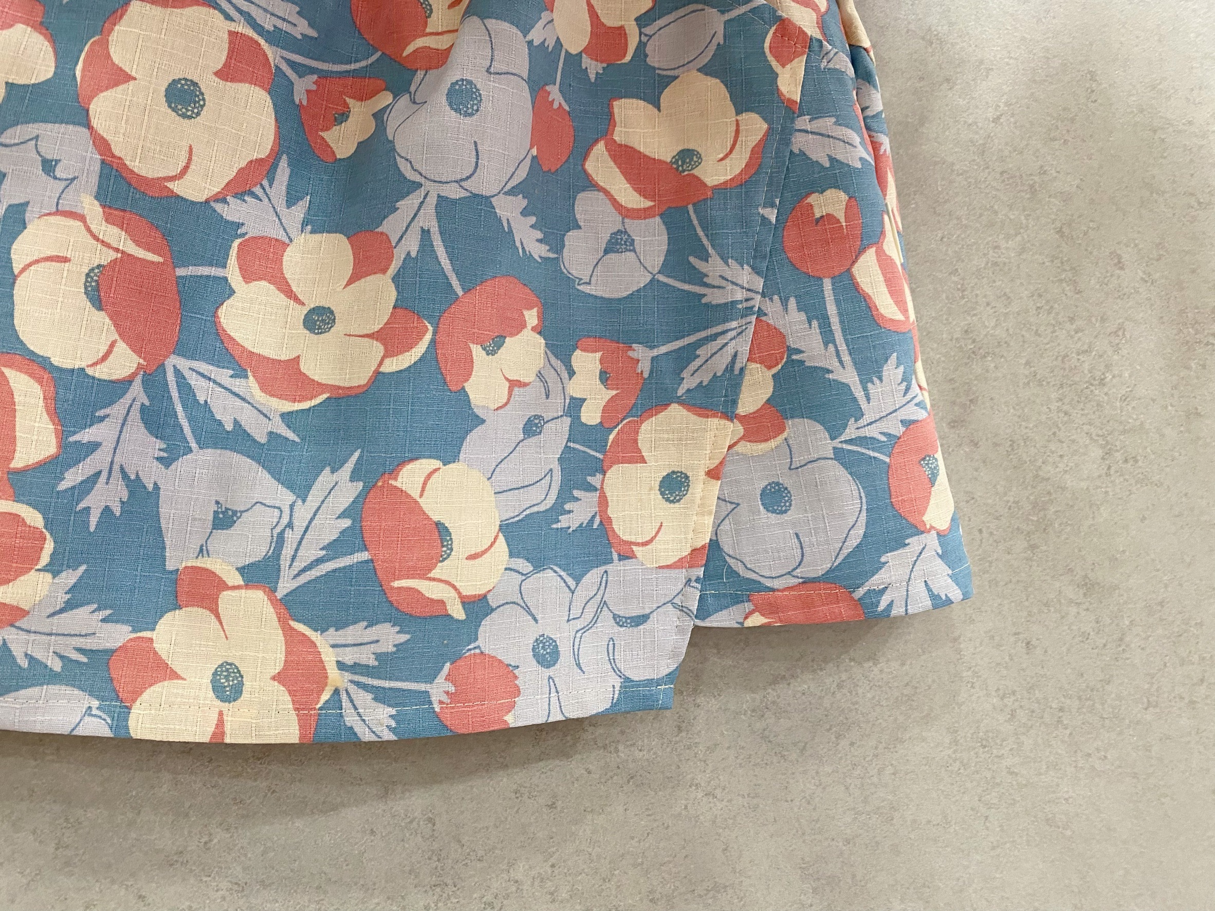 藍底大粉花 媽咪拼接連褲短裙(S)