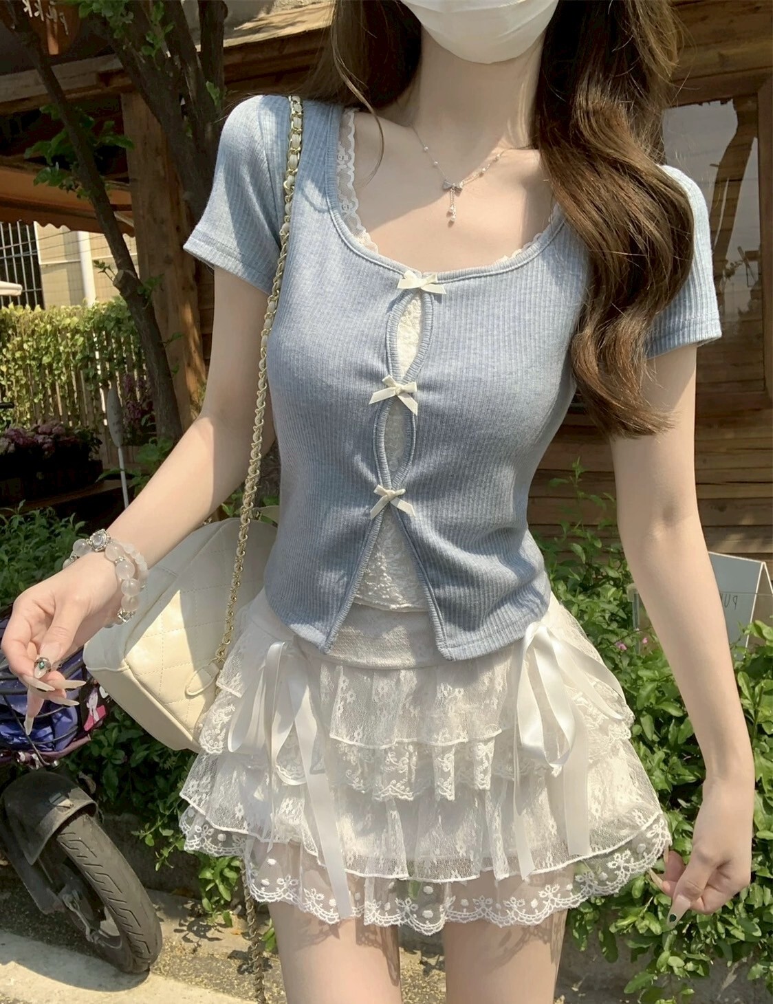 假兩件蕾絲邊蝴蝶結上衣