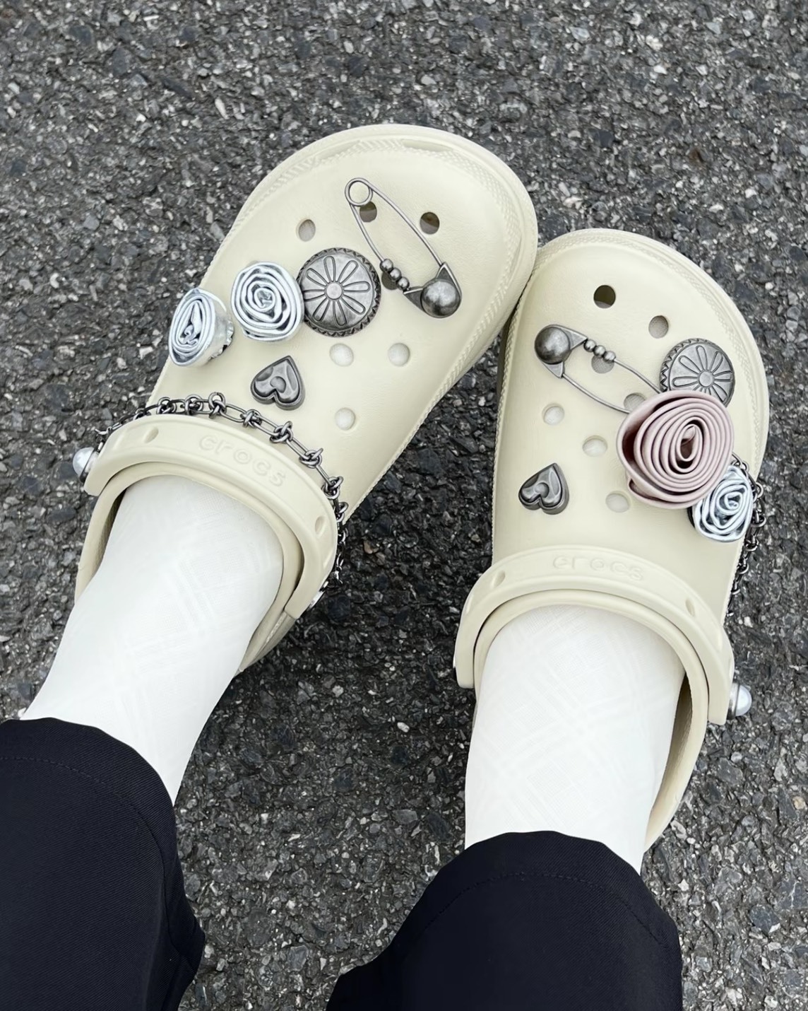 【預購】CROCS BOUQUET CRUSH CLOG 花束洞洞鞋 鯨魚款 米杏 2115322Y2