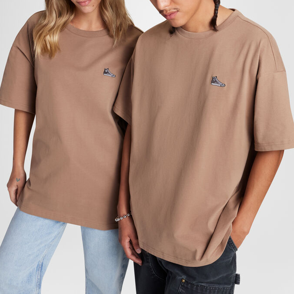 Converse Sneaker Patch 男款 女款 棕色 小鞋標 寬鬆 休閒 短袖 10027239-A08