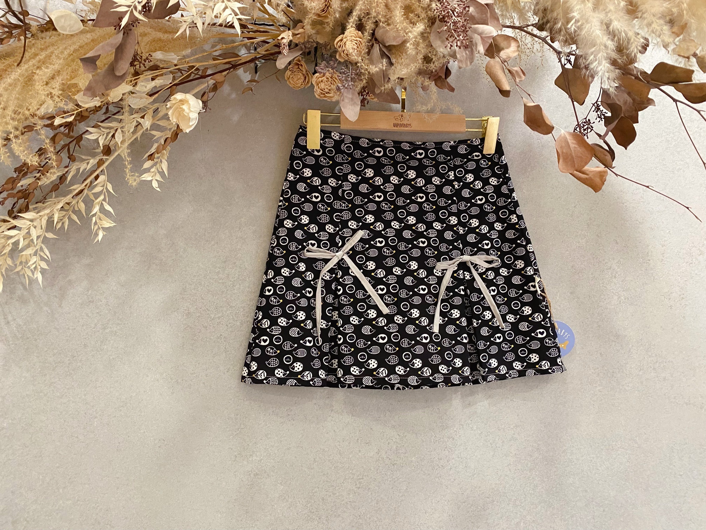 黑燙金刺蝟 媽咪蝴蝶結連褲短裙(XS)