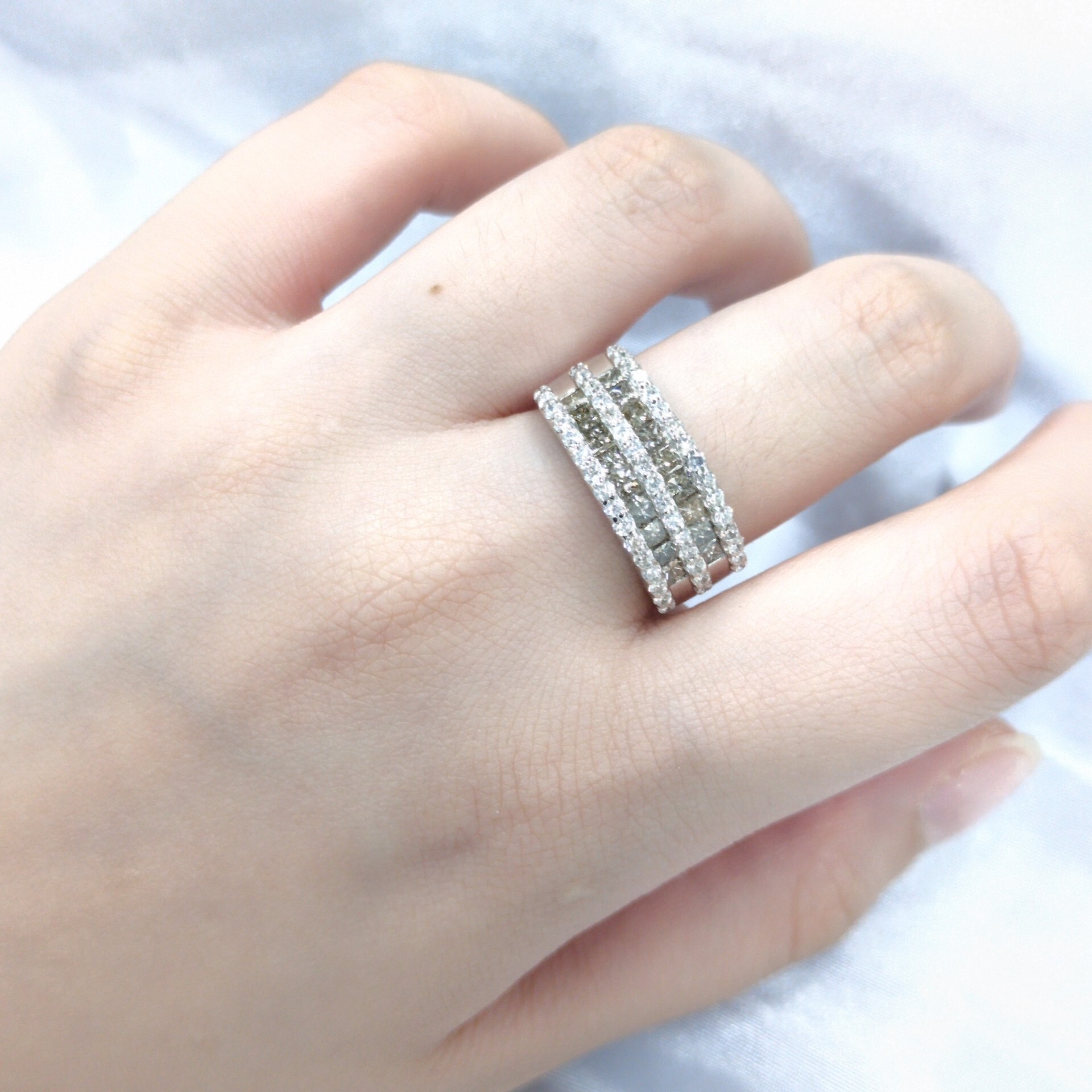 18K White Gold 1.65ct Light Brown Diamond Ring