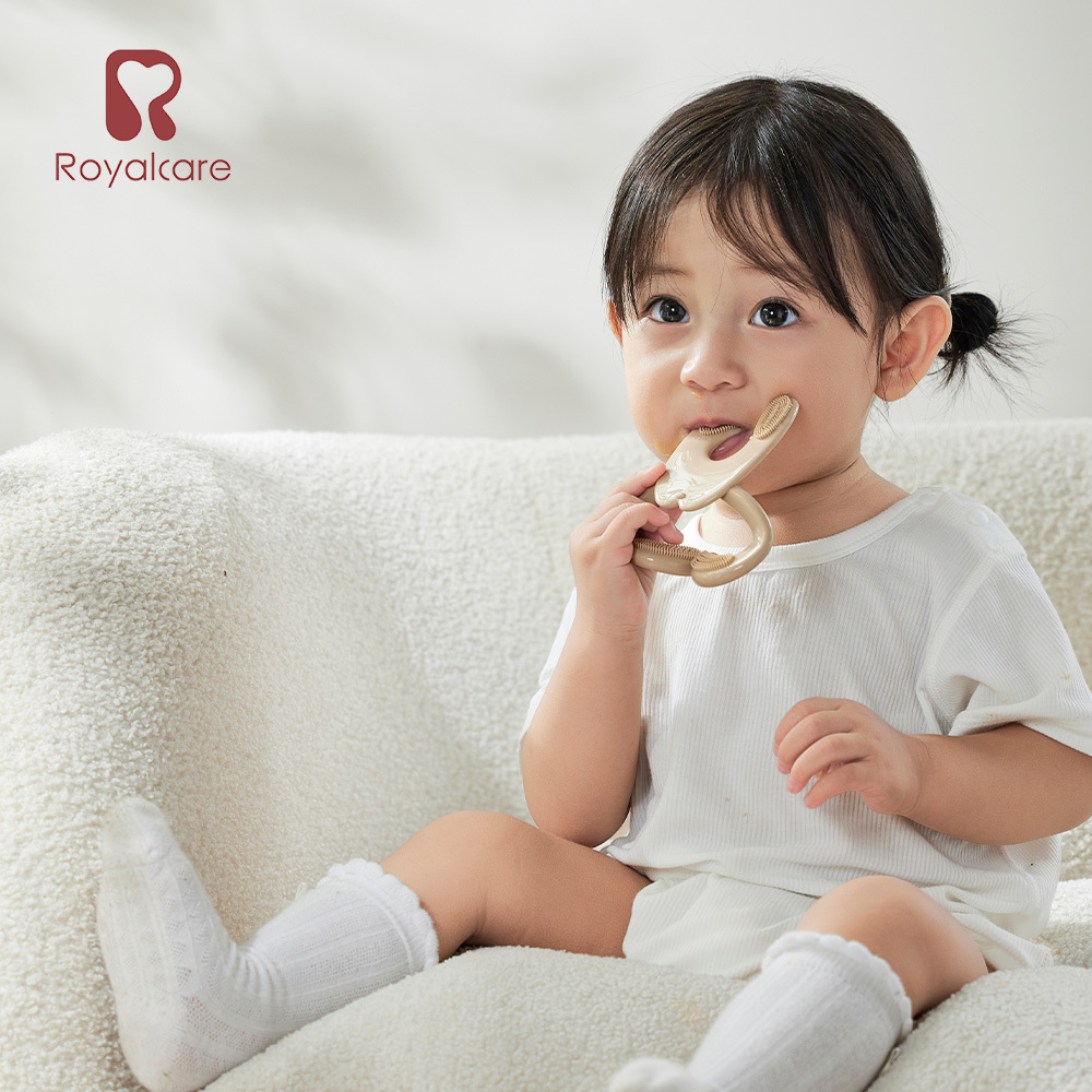 【Royalcare】嬰幼撫育系列 兔子抱  固齒器 (六個月以上)