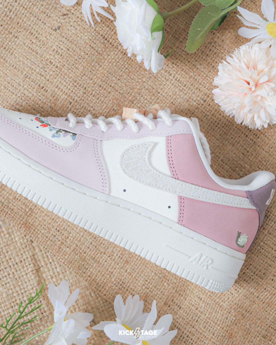 女鞋 NIKE WMNS AIR FORCE 1 '07 LX 白粉 蘑菇 刺繡 AF1 休閒鞋【IB8874-111】