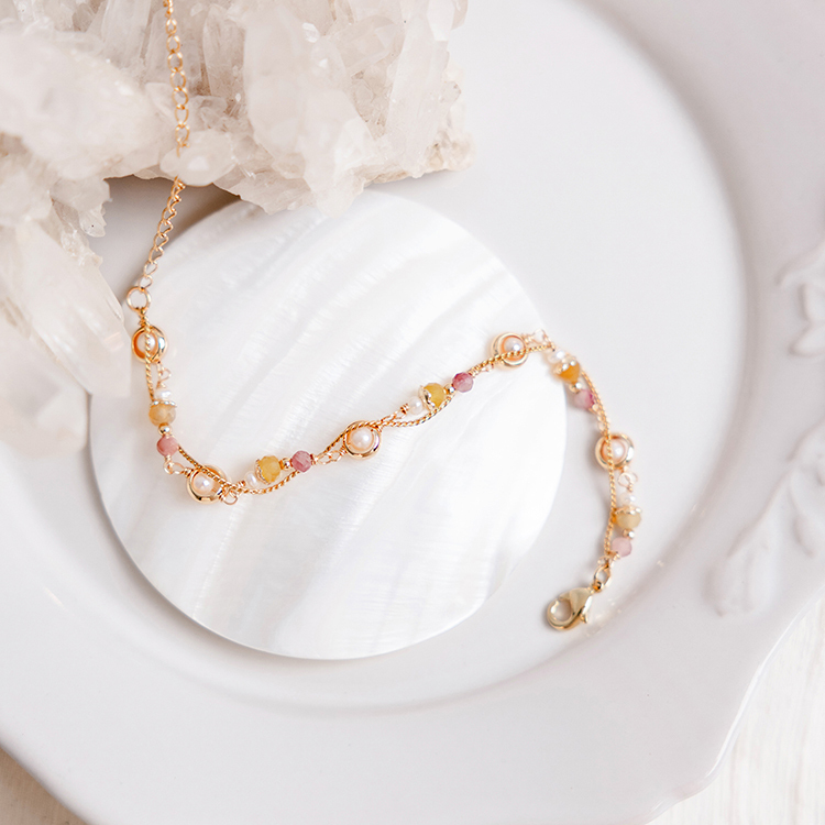 六月誕生石 • 油桐花 • 情竇初開 – 珍珠蛋白石 – 手鍊