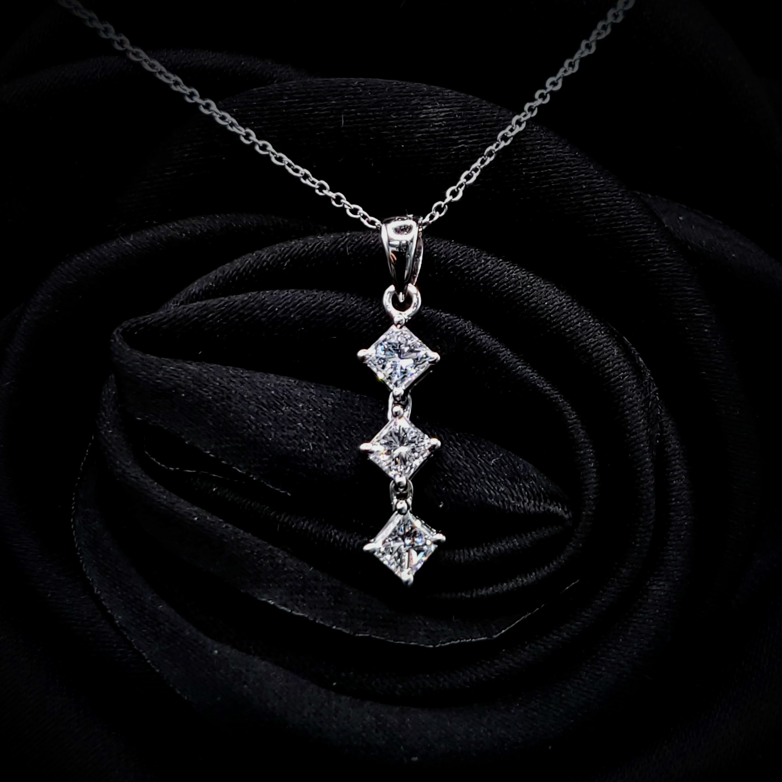 18K White Gold 0.58ct Princess Cut Diamond Pendant