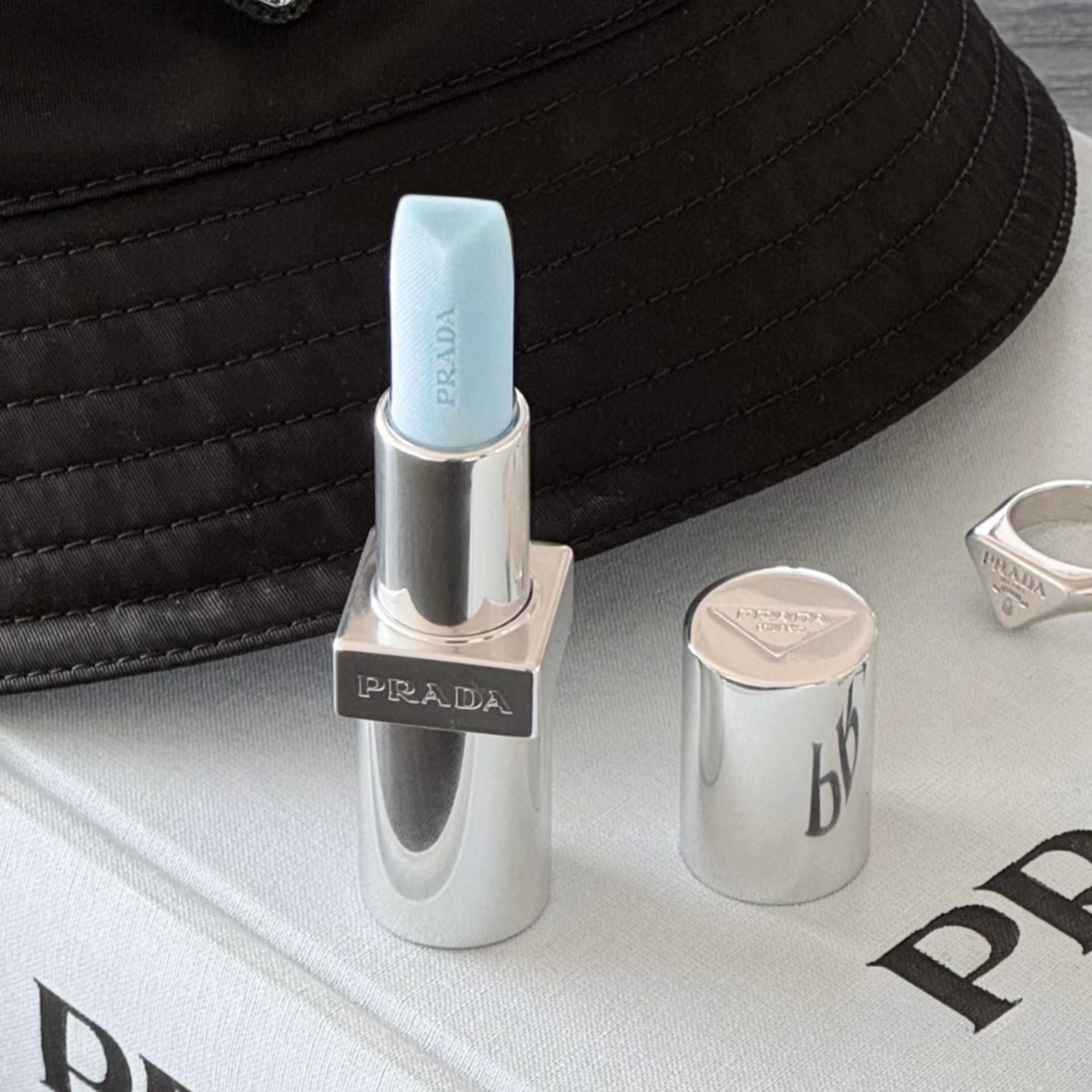 Prada 經典潤唇膏 莫測藍 U001 3.8g