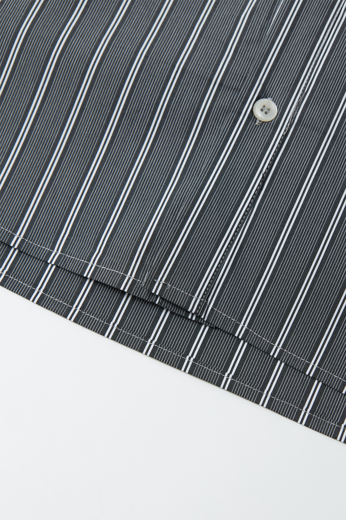 FUMBLE 灰間條子裇衫