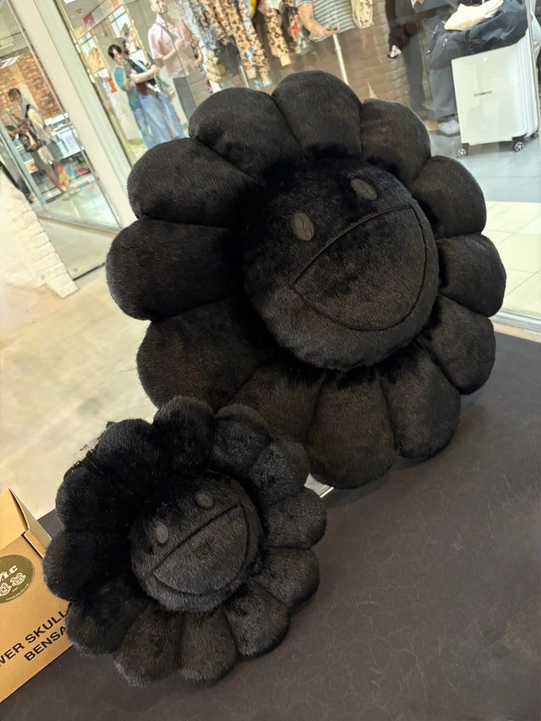 預購 TAKASHI MURAKAMI ( BLACK SERIES )