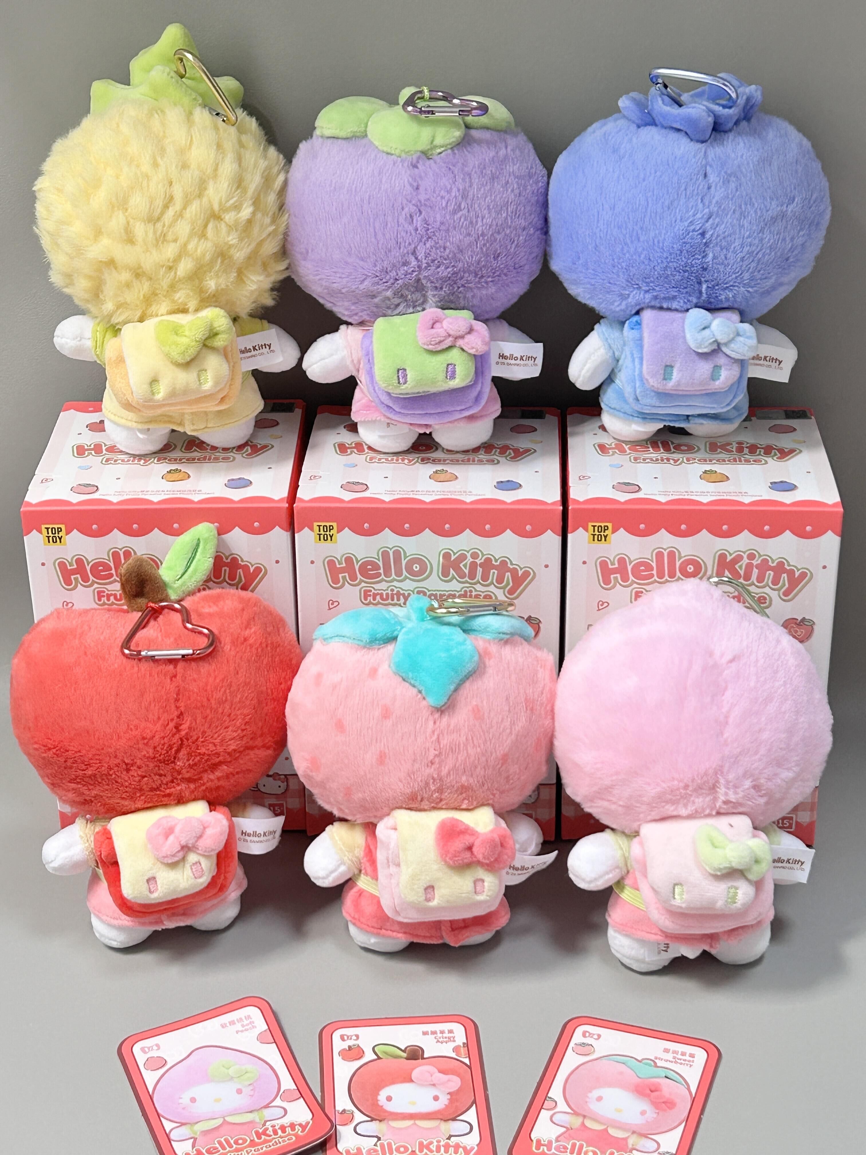Sanrio 三麗鷗 Hello Kitty 正版授權 果香樂園系列 凱蒂貓 糖膠毛絨公仔 吊飾 鑰匙圈 盲盒 6款(任買兩件711免運)/預購
