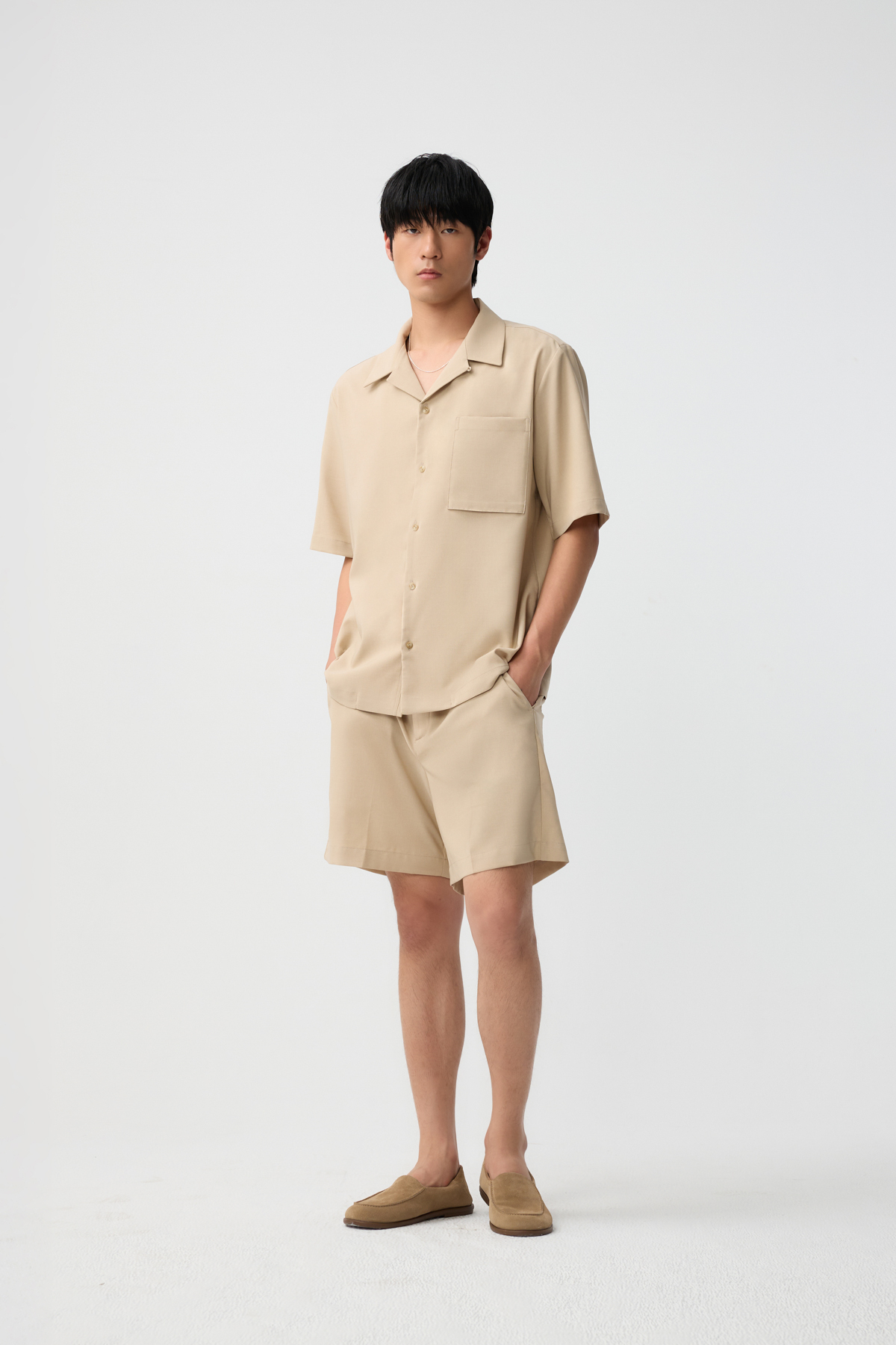 FIKA 麻感短袖襯衫（淺卡其）