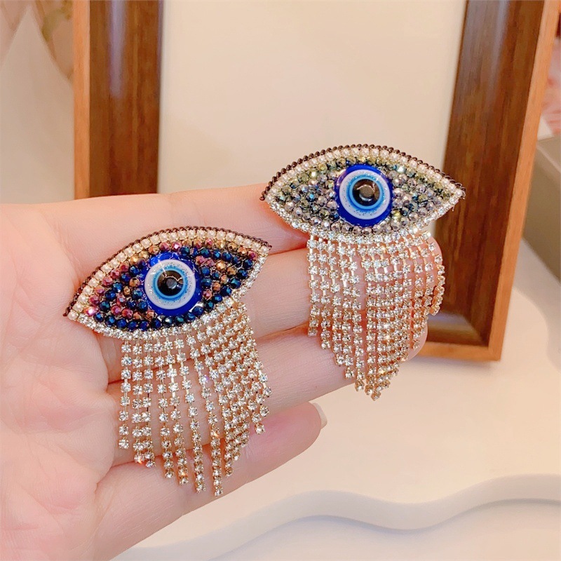 流蘇碎鑽眼睛胸針