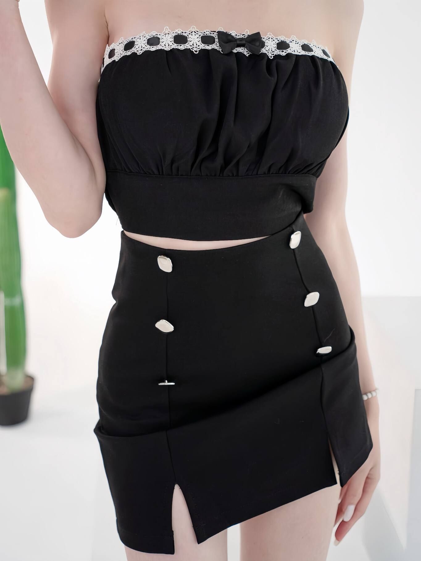 🤍排釦開衩包臀高磅短裙（黑色均碼）