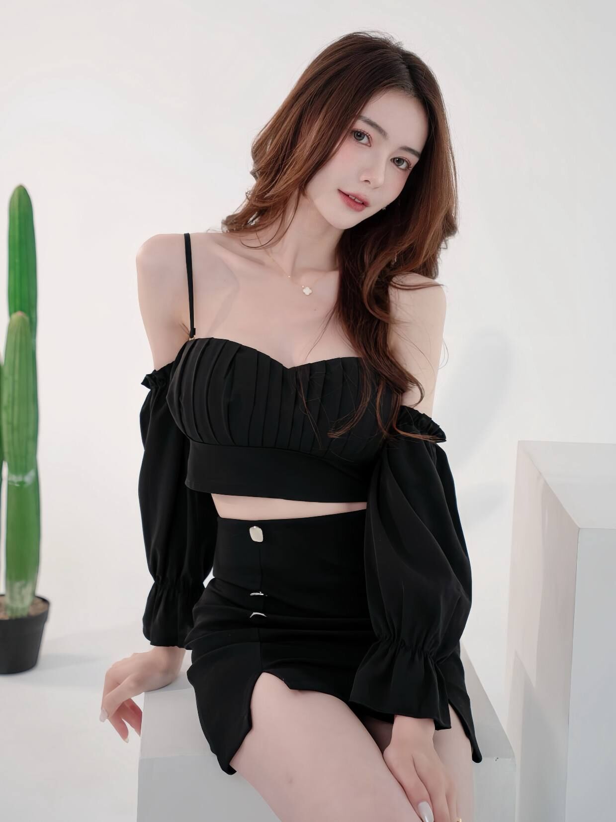 🤍兩穿式斷袖百褶細肩帶背心（黑色均碼有罩杯）