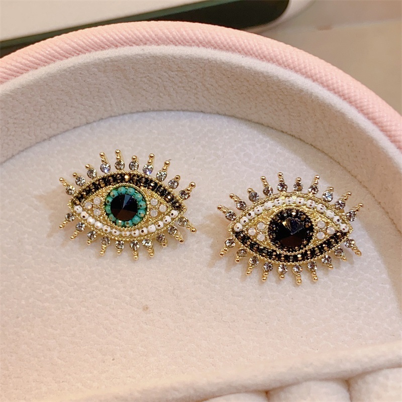 碎鑽睫毛眼睛胸針