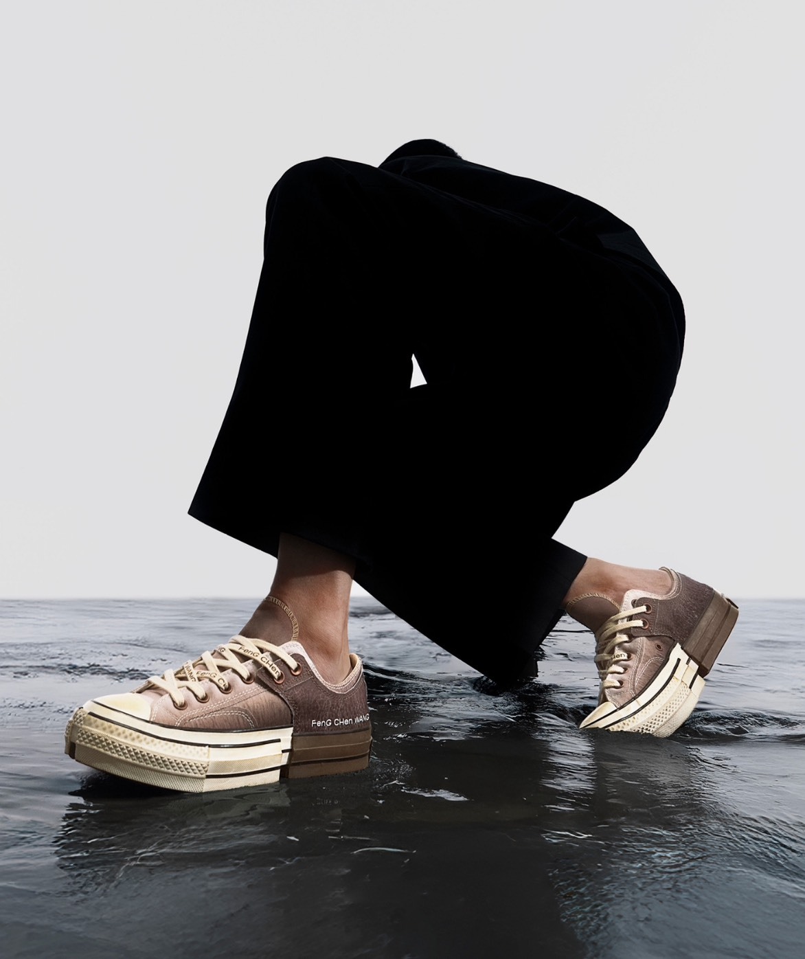 Converse x 冯晨曦 聯名棕色帆布鞋