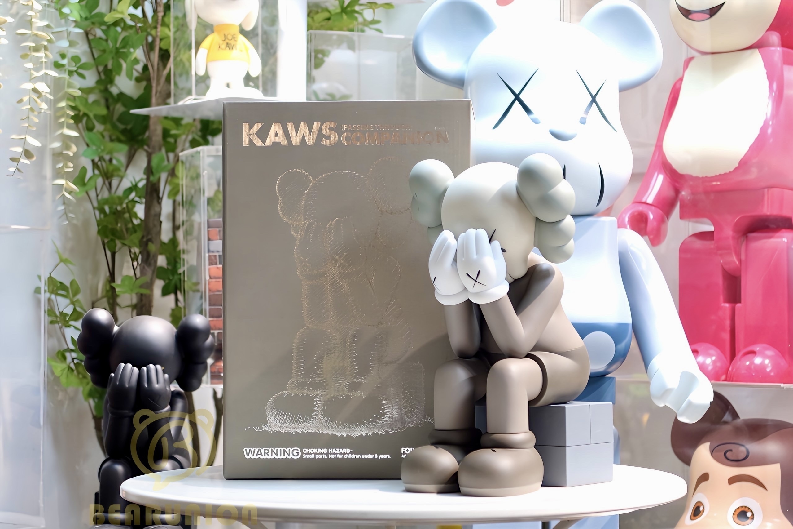 🥇現貨🥇KAWS Passing Through Companion VinylFigure (2013)