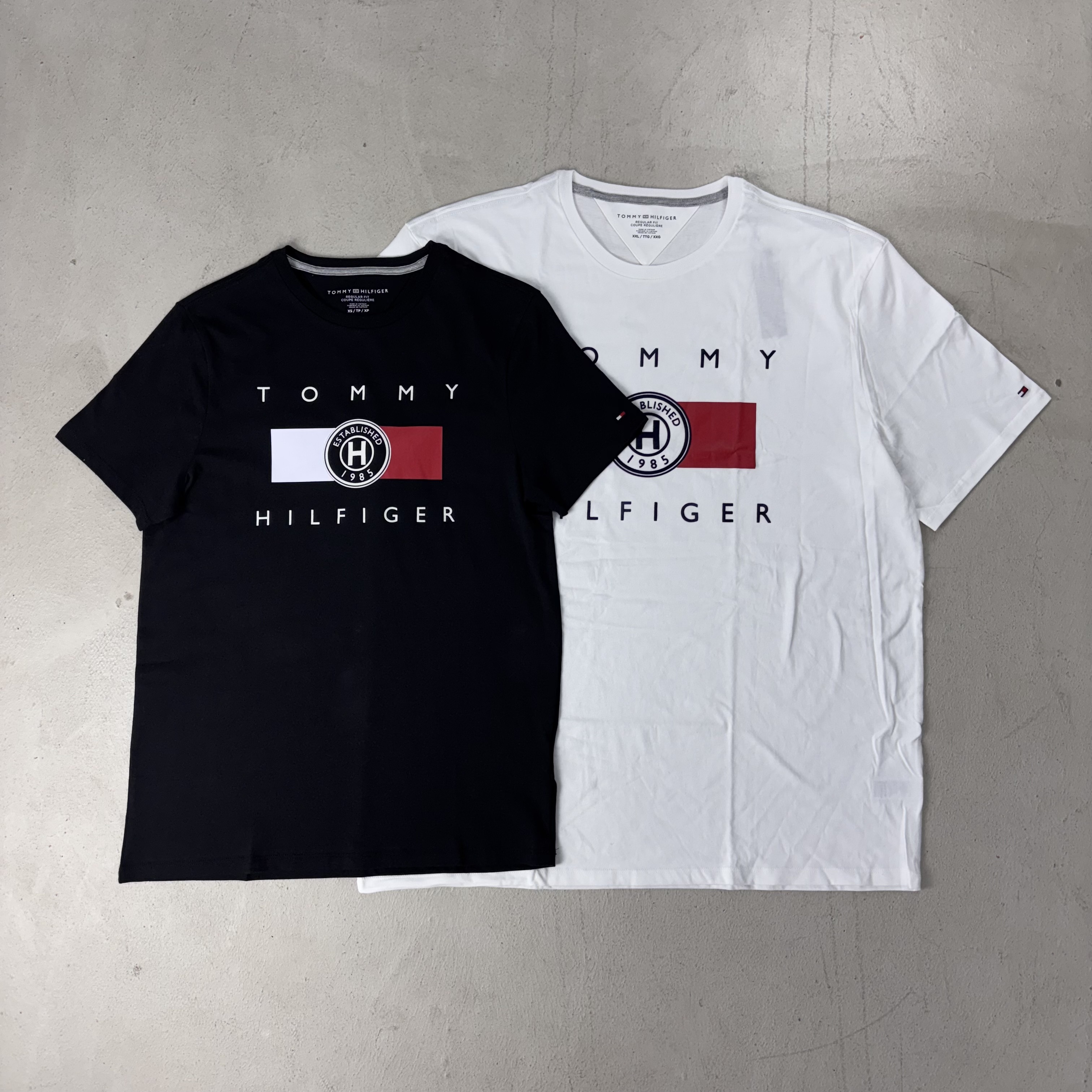 Tommy Hilfiger 紅白旗幟LOGO短袖 黑/白