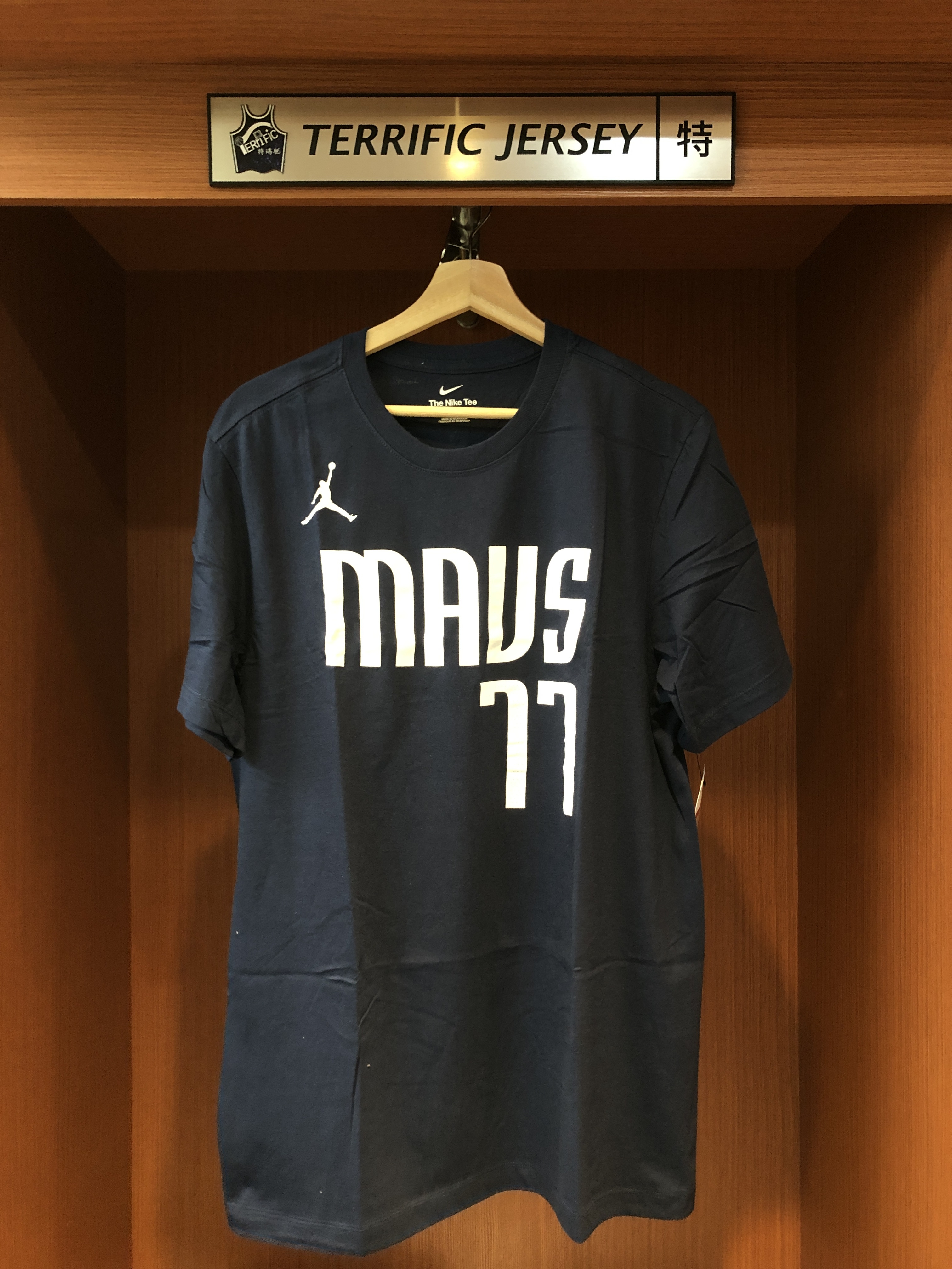 NBA短袖 Luka Doncic 達拉斯小牛深藍 Statement Jordan Player Name Tee 棉質短袖 全新
