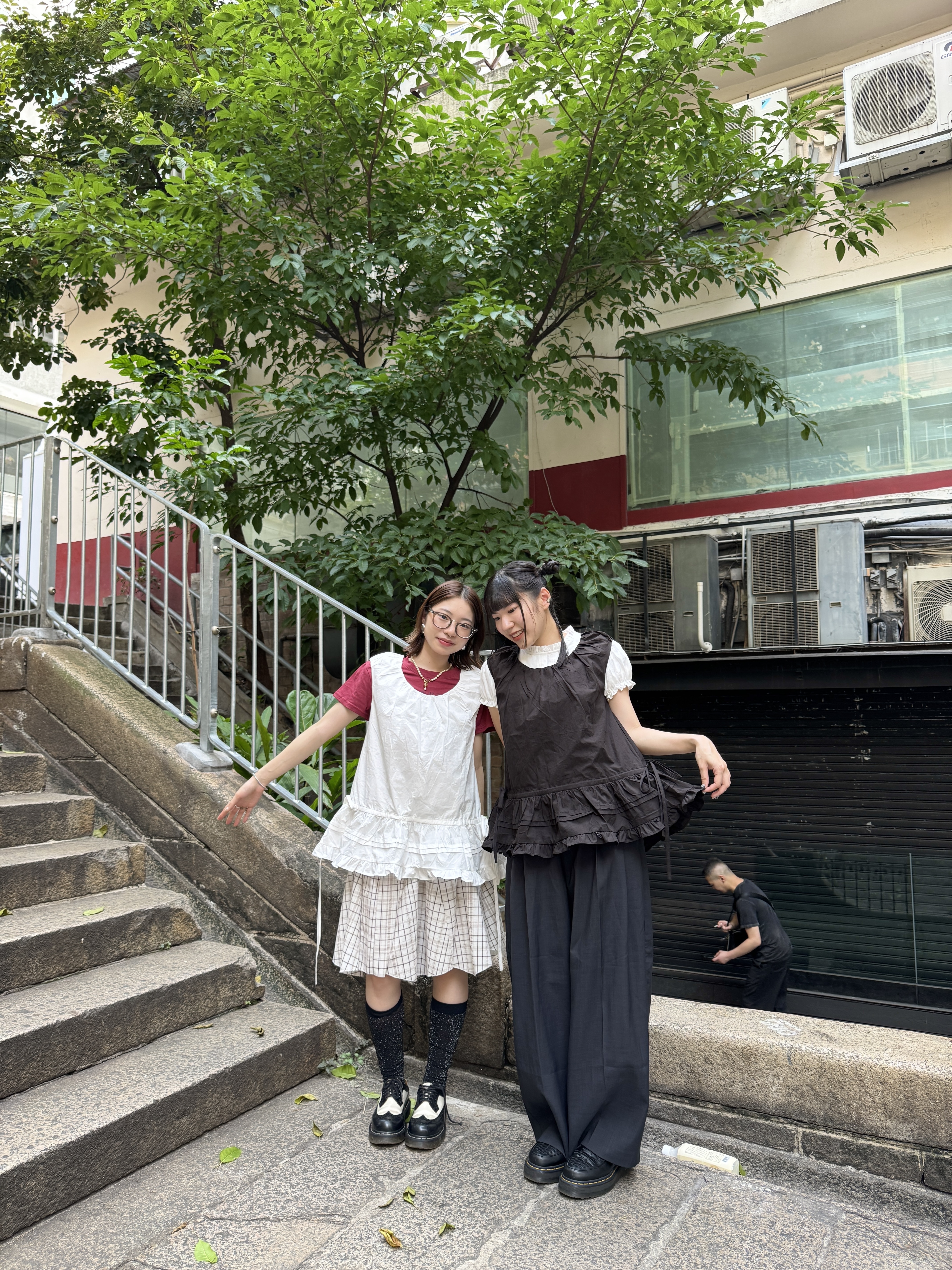 橡根肩帶束腰花邊blouse