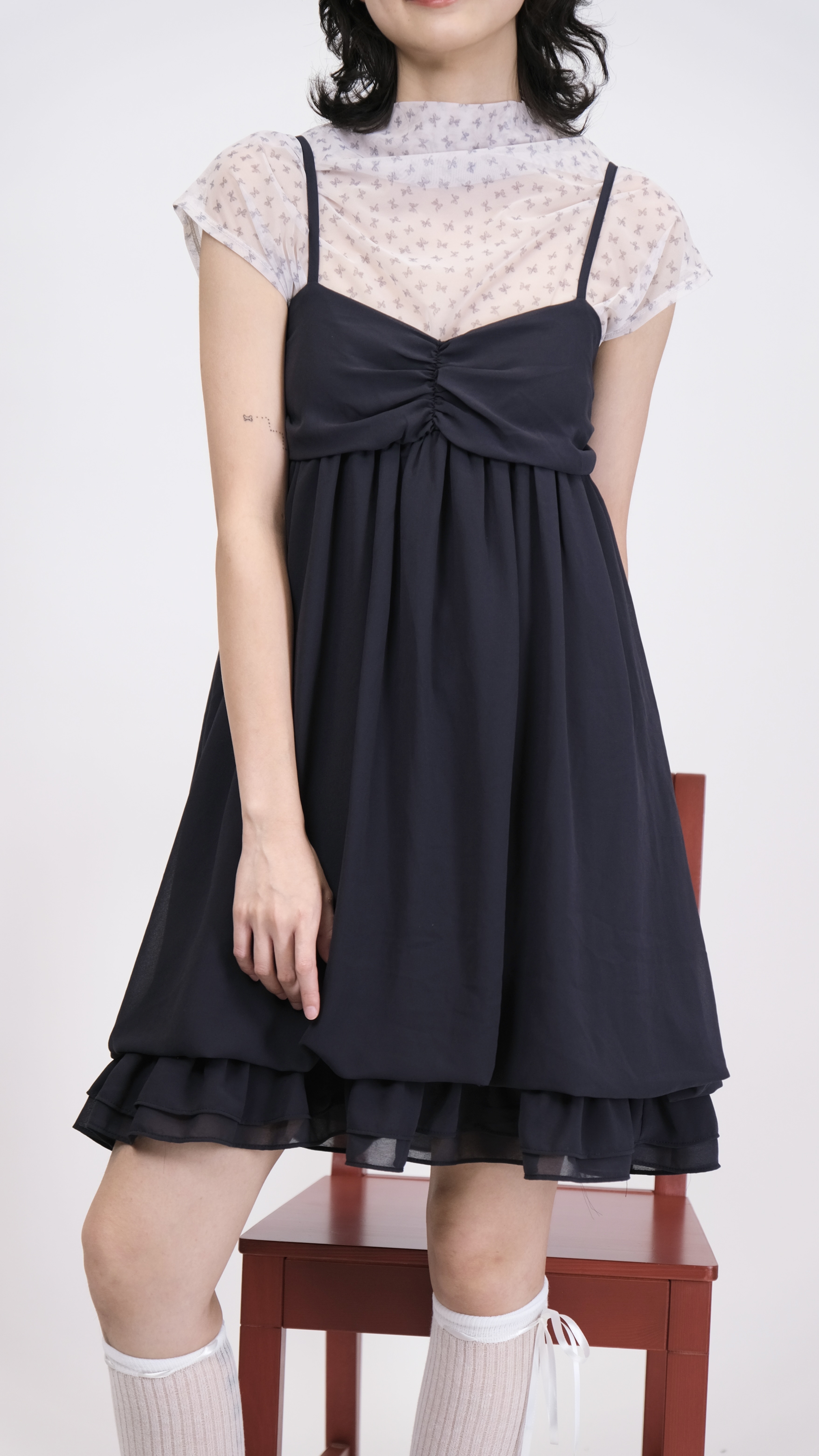 [三色入]心口摺褶泡泡尾短ops(charcoal)