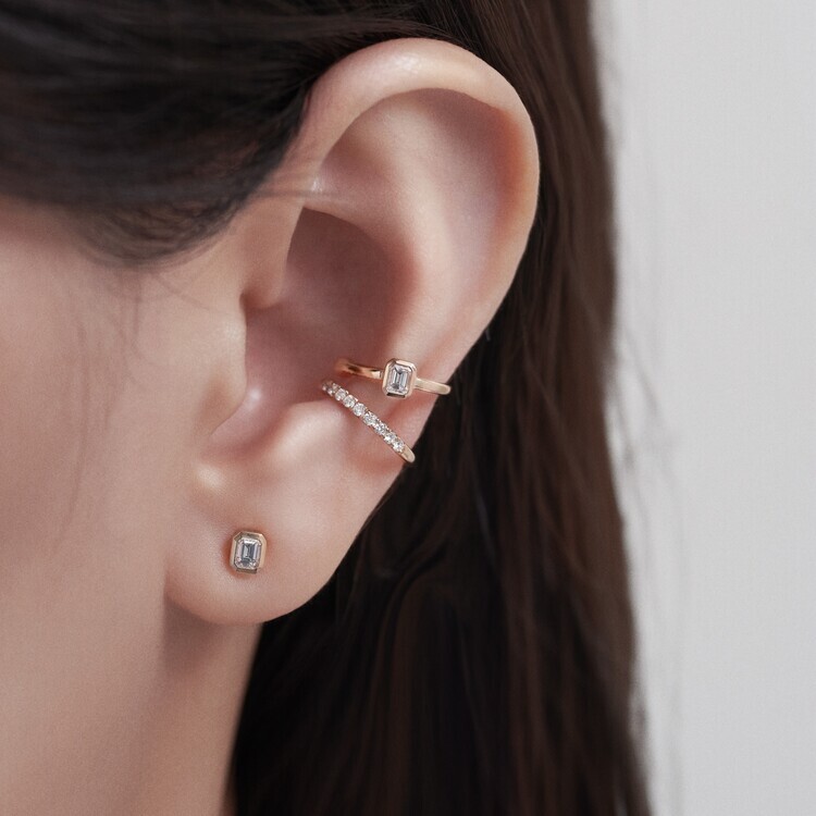 環抱系列 |祖母綠切割鑽石耳扣