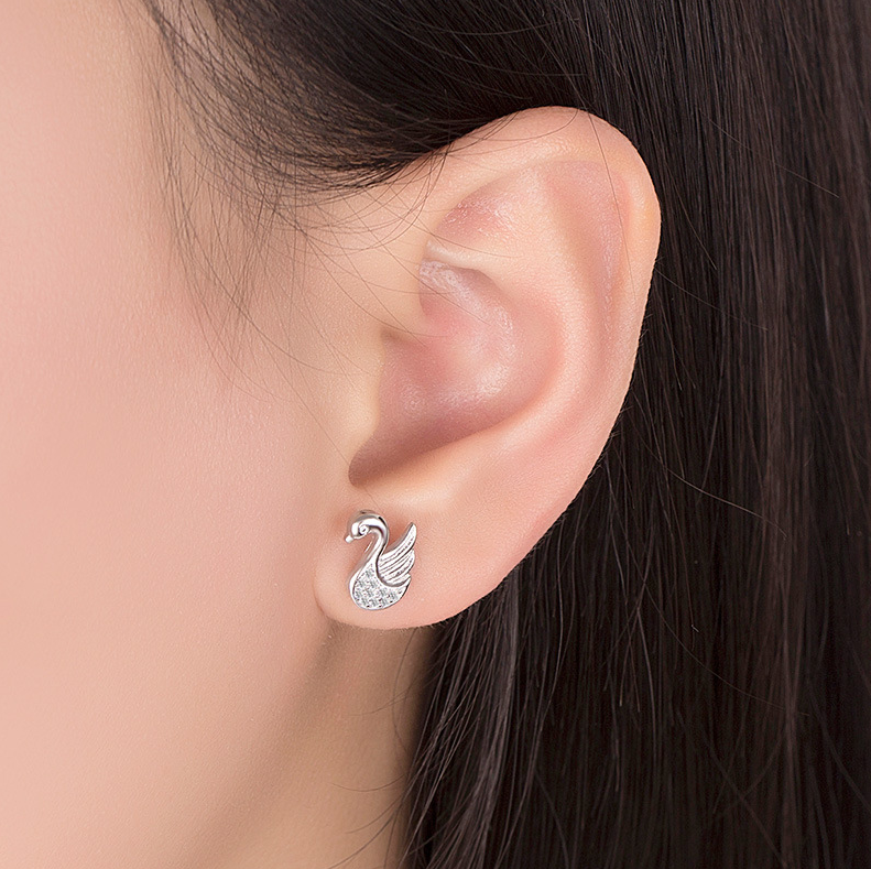 韓國JK 時尚鍍銀優雅天鵝耳環 J1005