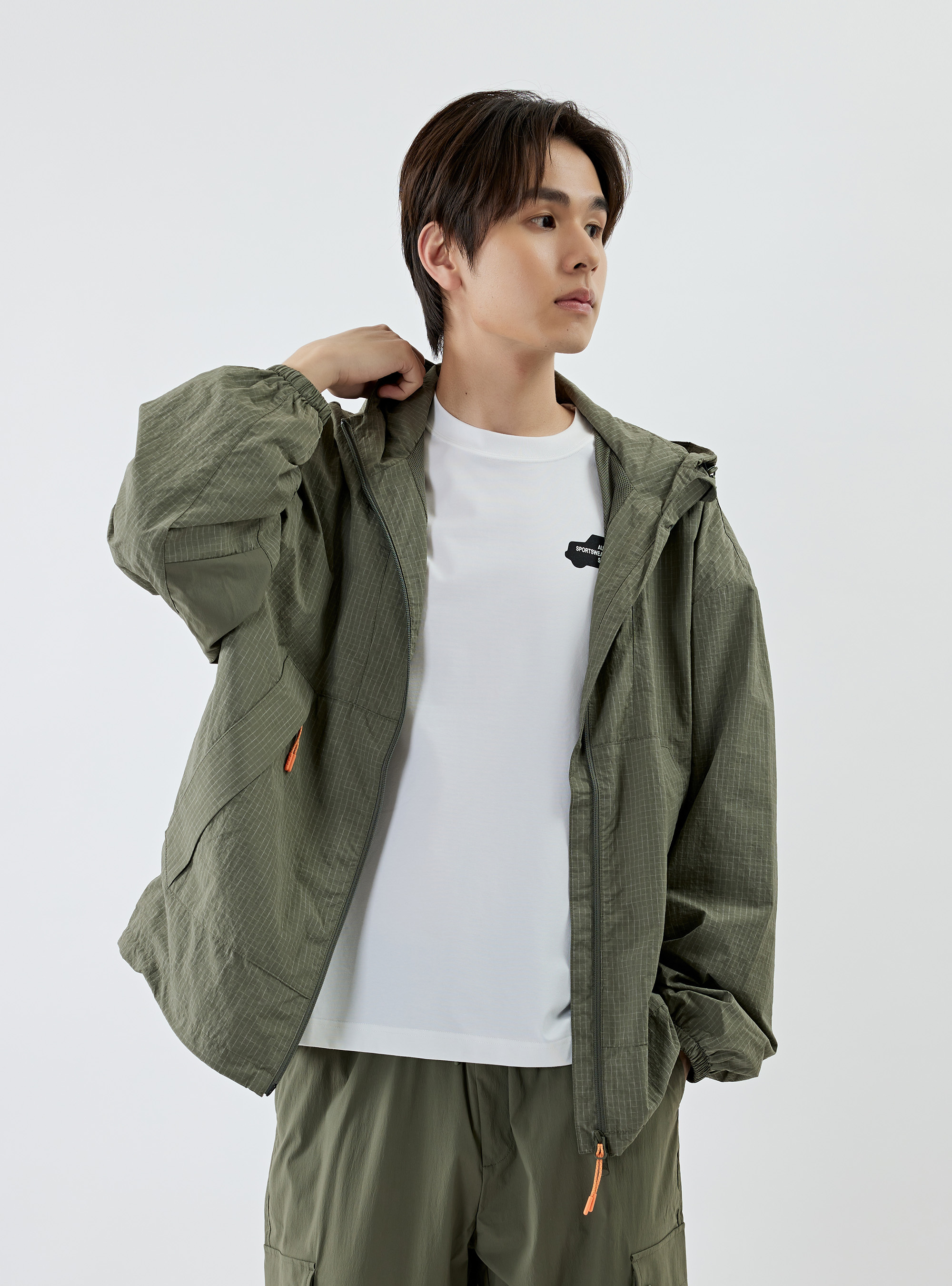 男女適穿 防潑水連帽風衣外套