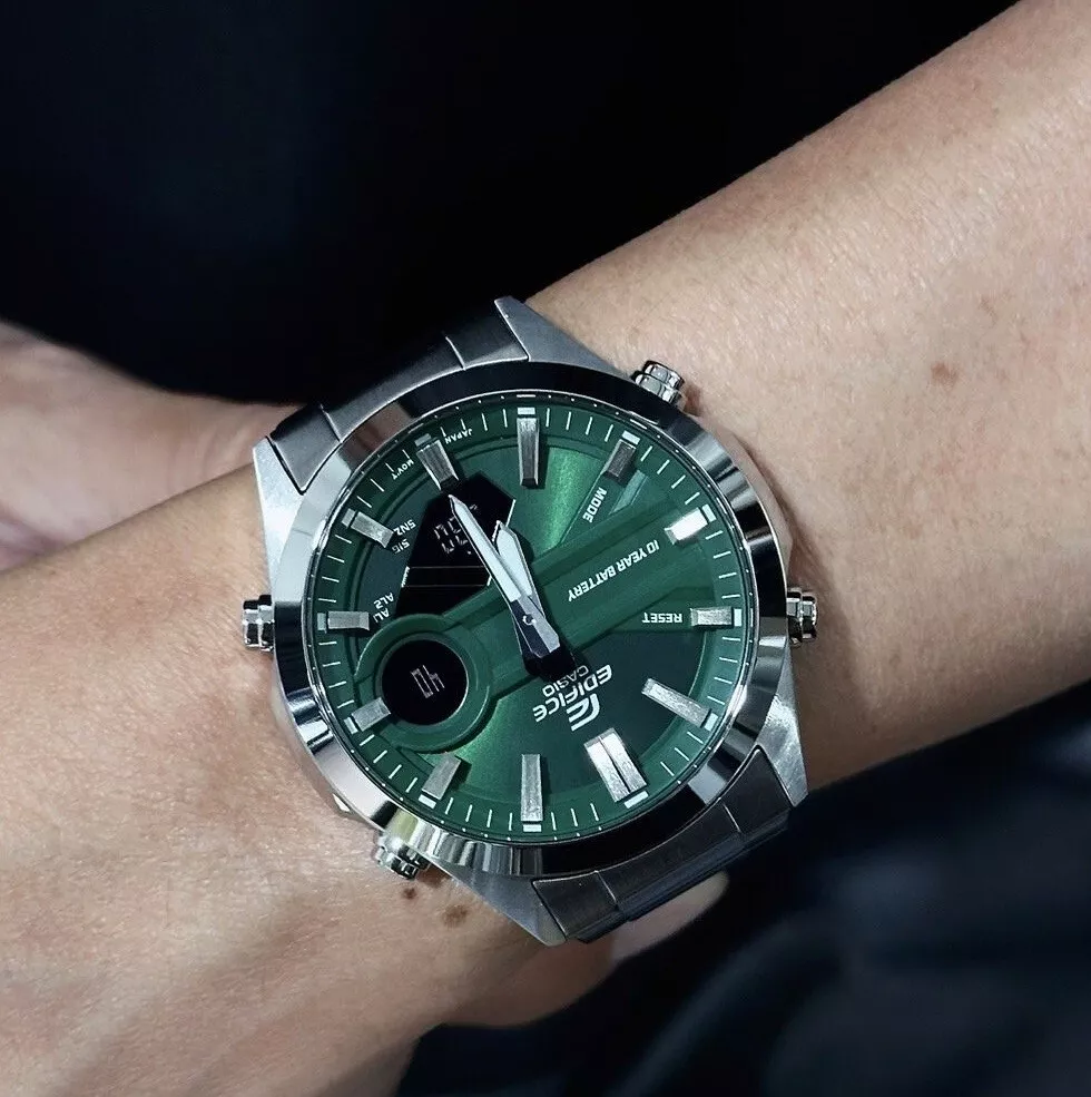 萬年鐘錶 - CASIO EDIFICE 系列  綠色面盤指針數位雙顯男錶 EFV-C120D-3A 錶徑 : 45.5MM