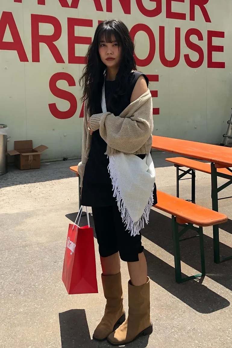 Voor Tri-angle Fringe Shoulder Bag