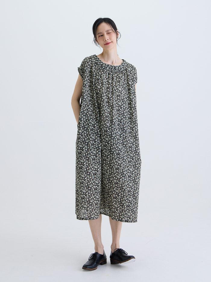 黑白花事打褶洋裝-春光緋語