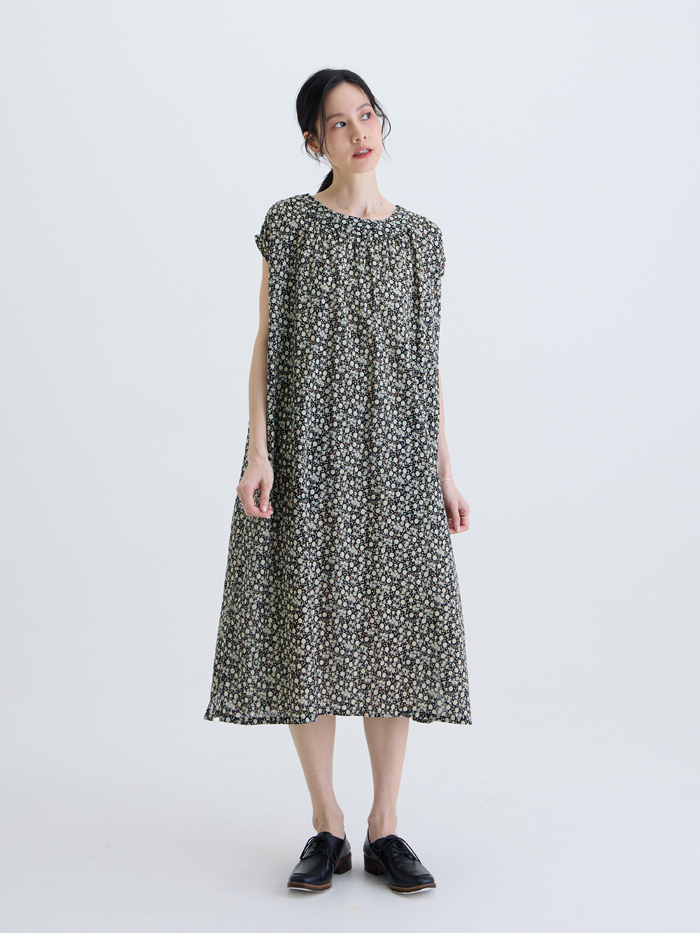 黑白花事打褶洋裝-春光緋語