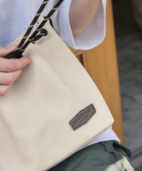 KTQ STORE ‧ THE CRAFT CREW PRODUCTS 黑/米色 雙向抽繩單肩包