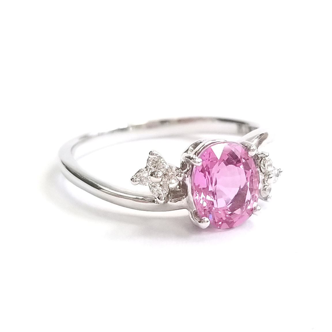 18K白金天然鑽石粉紅藍寶石戒指