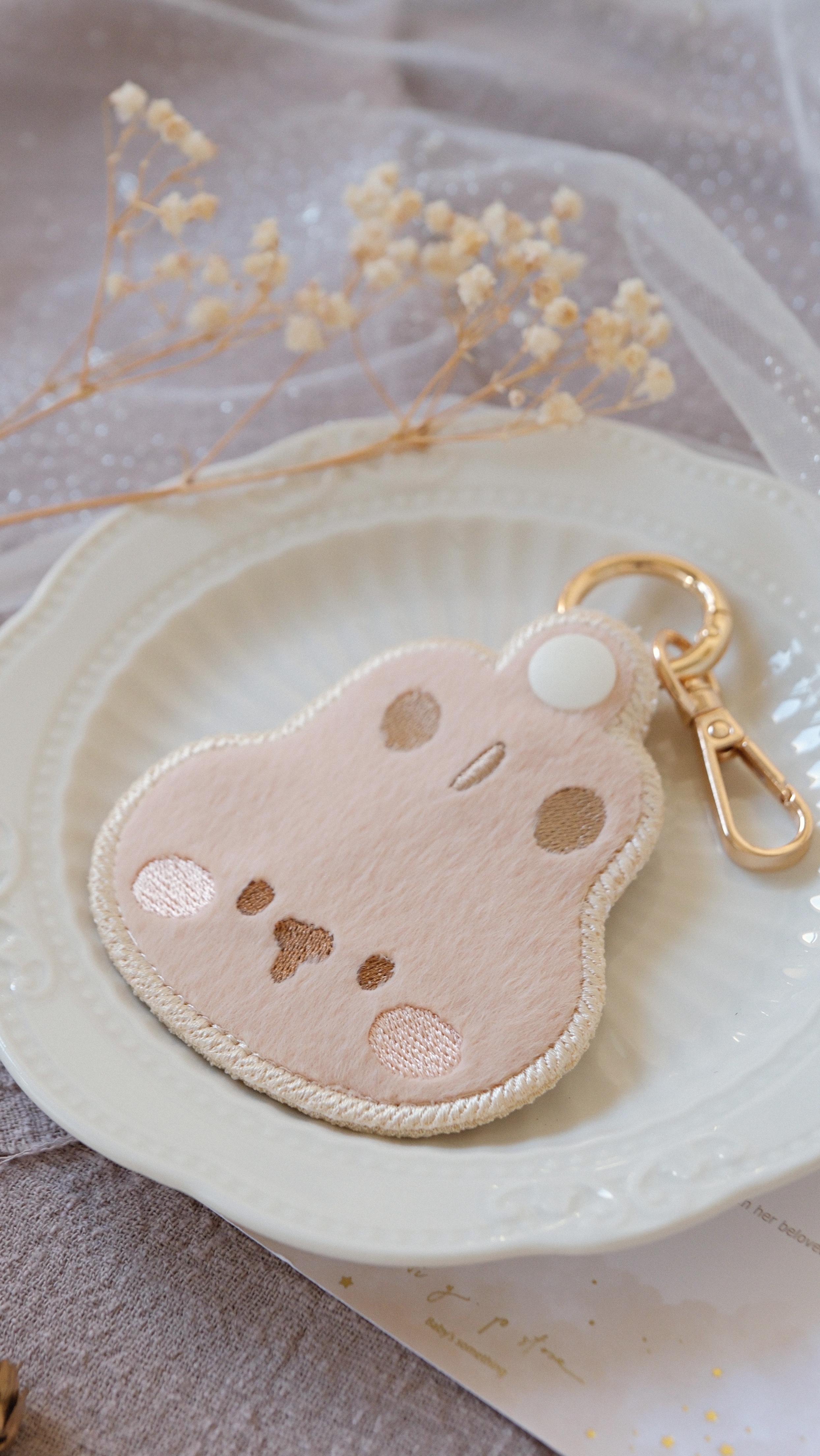 Hi Y.P store-刺繡鑰匙圈-獨家設計-軟糖兔